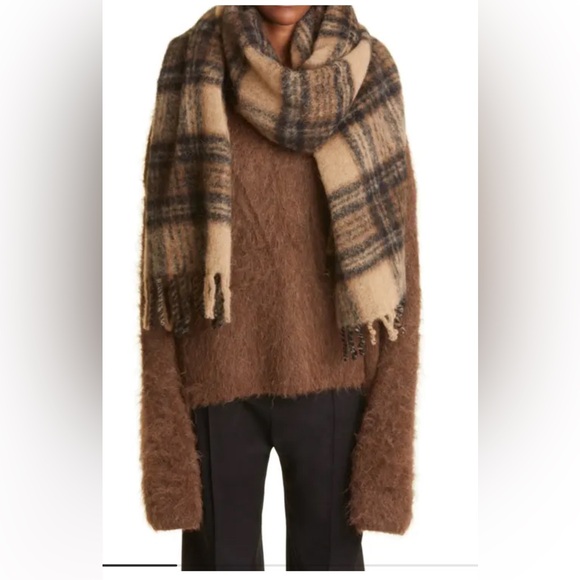 Toteme plaited scarf wool/ mohair/ alpaca in mustard - Picture 2 of 10